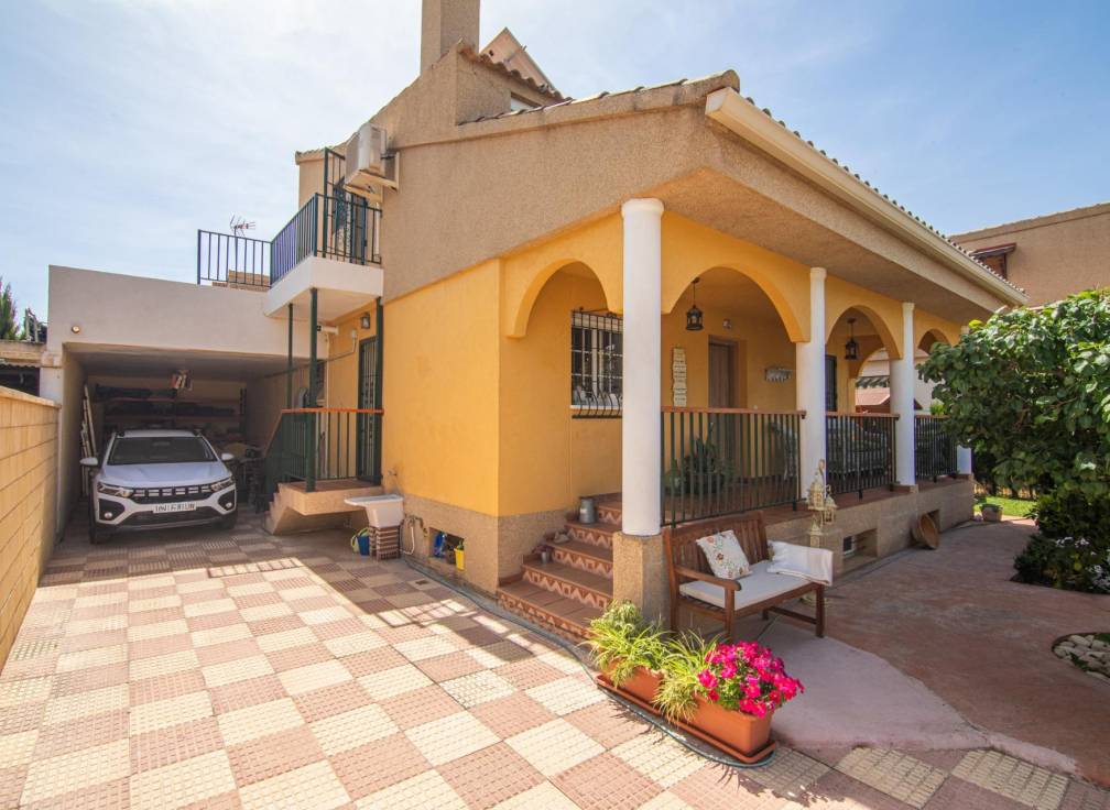 Segunda mano - Chalet - Mutxamel - La huerta