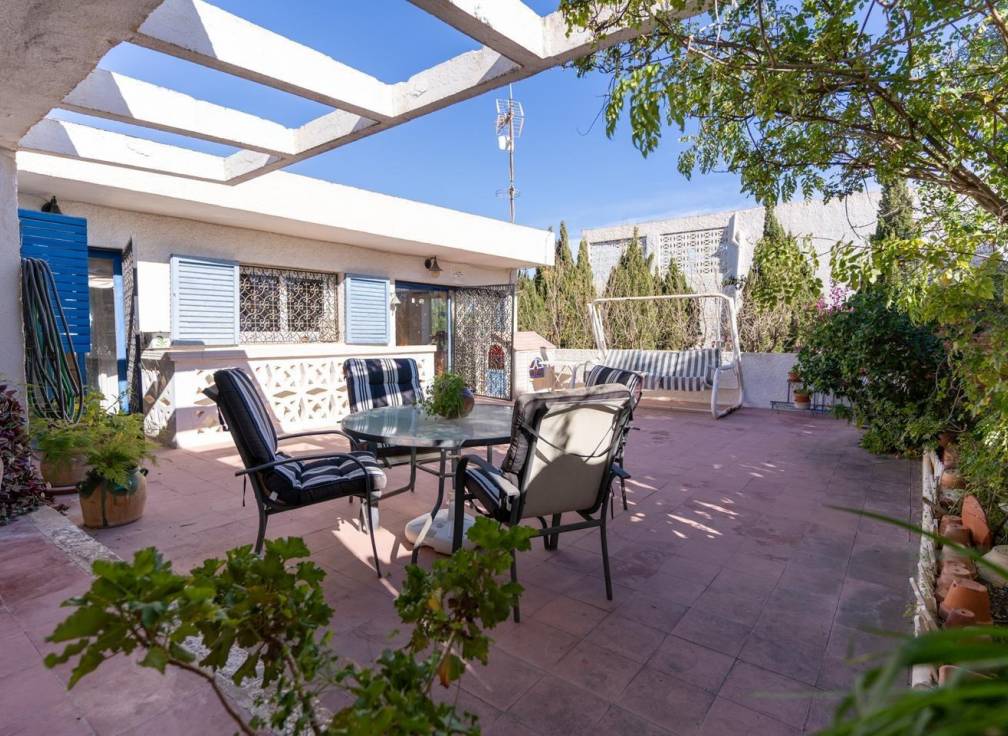 Segunda mano - Chalet - Torrevieja - La Mata