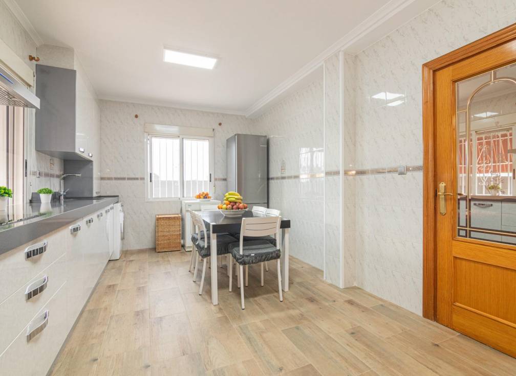 Segunda mano - Chalet - Valverde (Alicante) - Valverde
