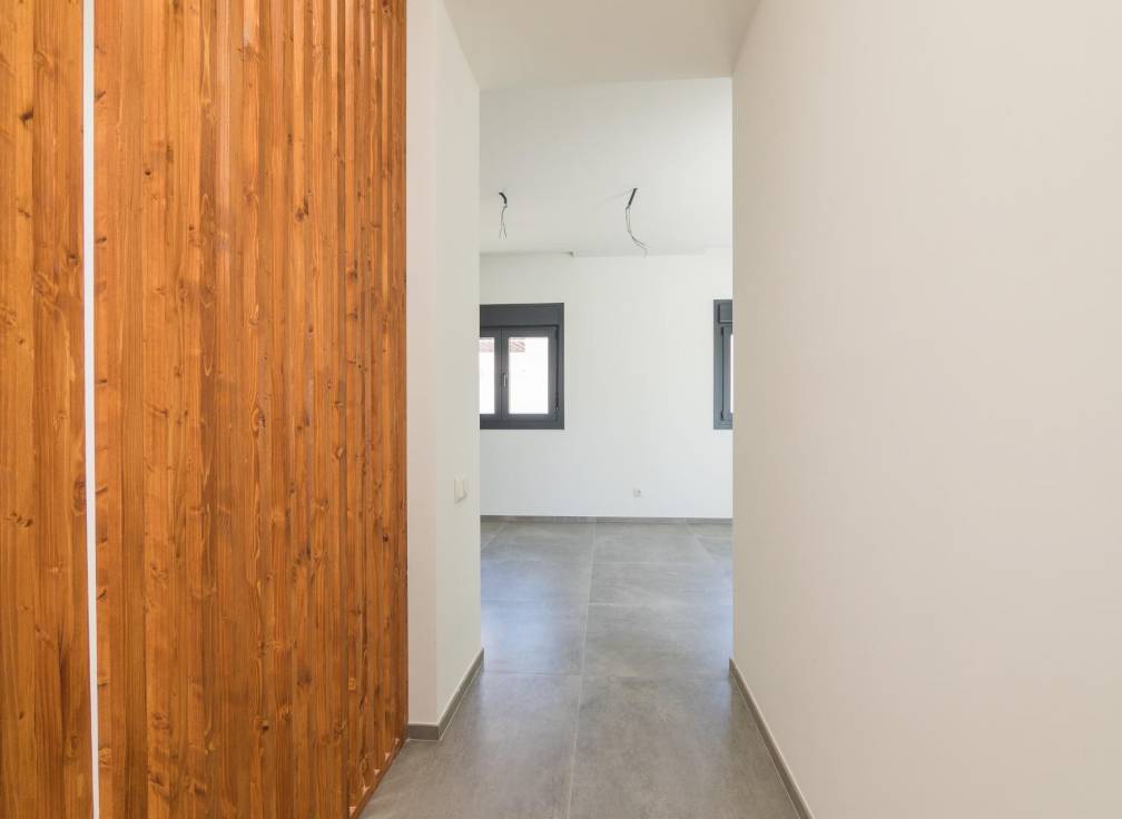 Segunda mano -  - Elche - Raval - Puertas Coloradas