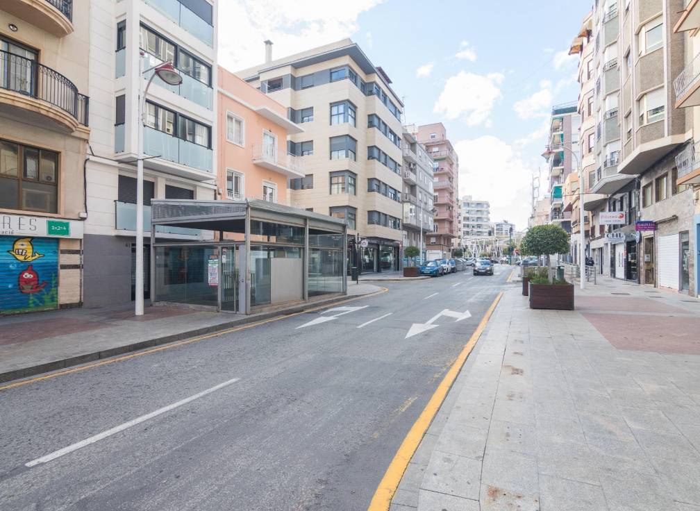 Segunda mano - Entresuelo - Elche - Corazon de Jesus