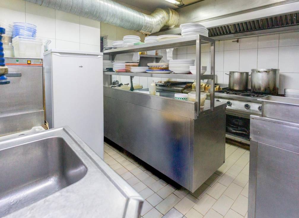 Segunda mano - Local comercial - Arenales del Sol