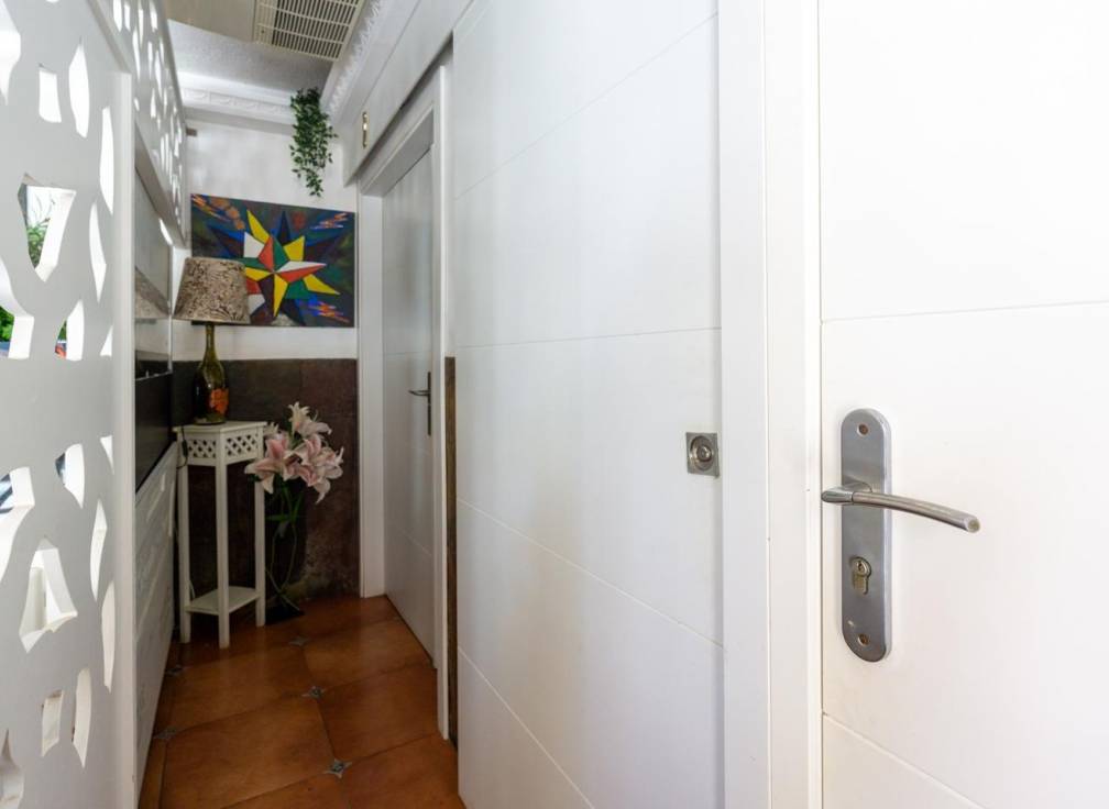 Segunda mano - Local comercial - Arenales del Sol