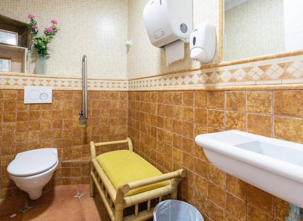 Segunda mano - Local comercial - Arenales del Sol