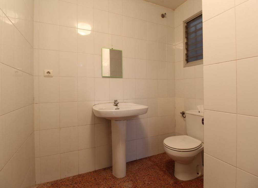 Segunda mano - Local comercial - Elche - Carrus