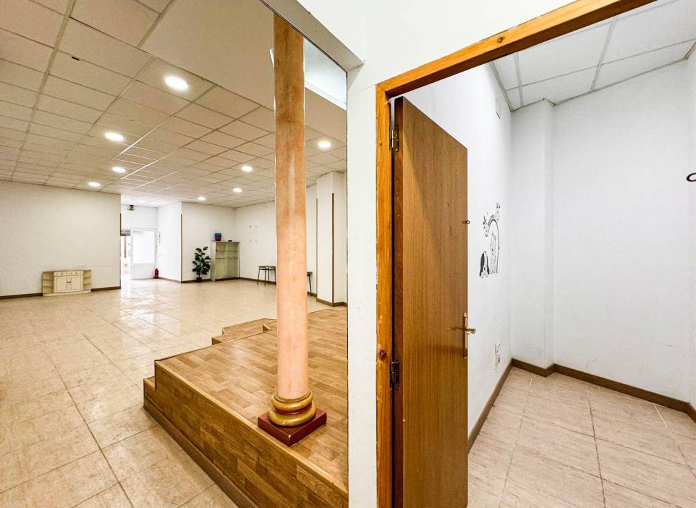 Segunda mano - Local comercial - Elche - Centro