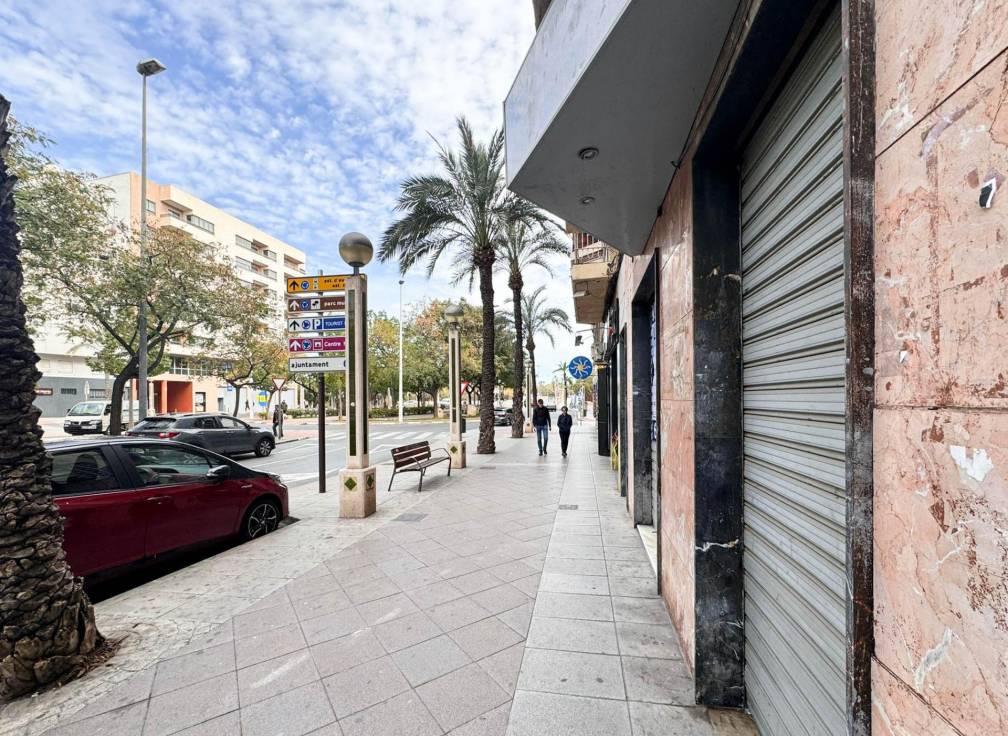Segunda mano - Local comercial - Elche - Centro