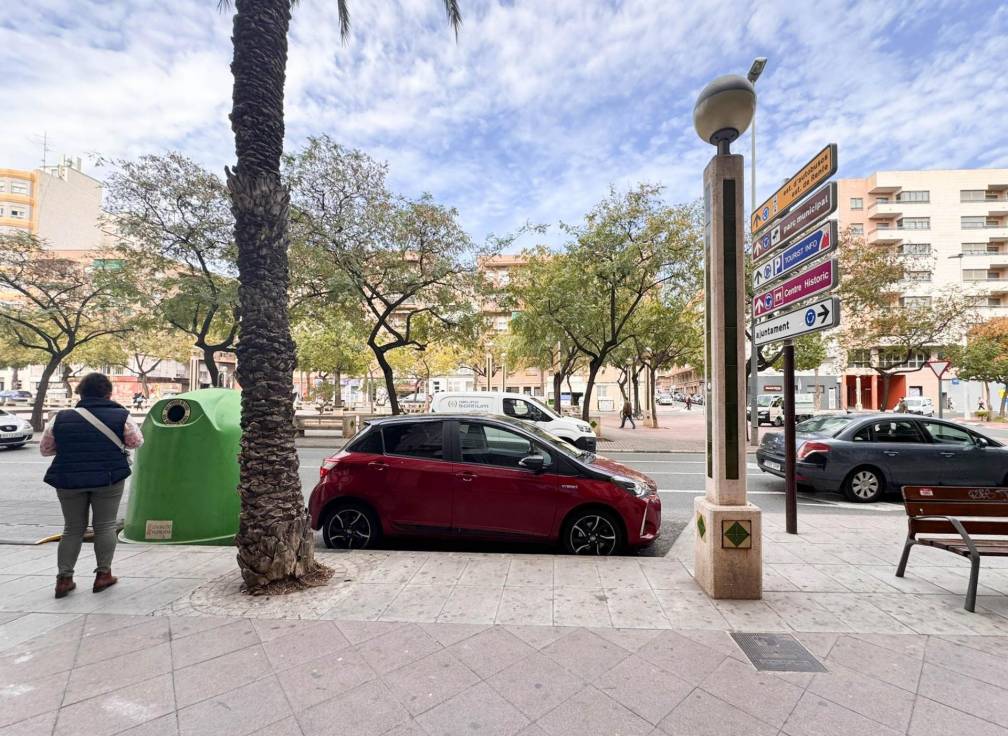 Segunda mano - Local comercial - Elche - Centro