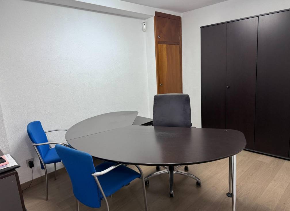 Segunda mano - Local comercial - Elche - Centro