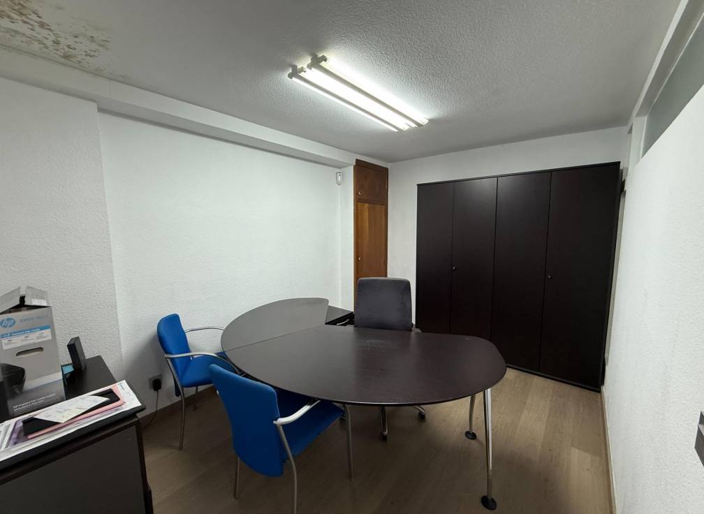 Segunda mano - Local comercial - Elche - Centro