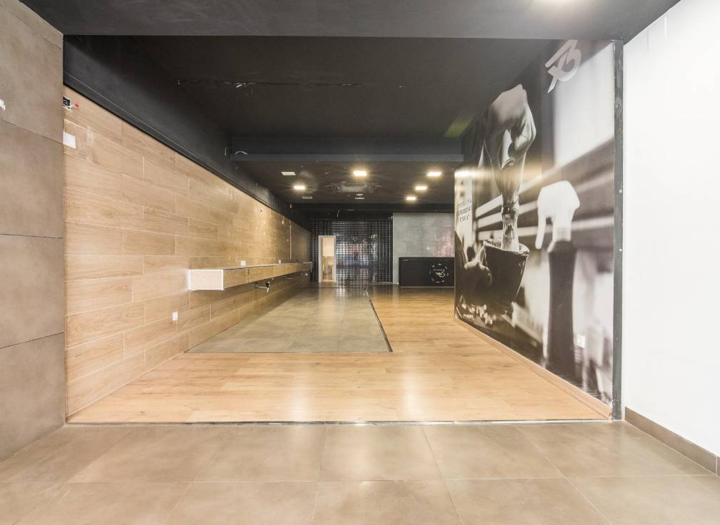 Segunda mano - Local comercial - Elche - Centro