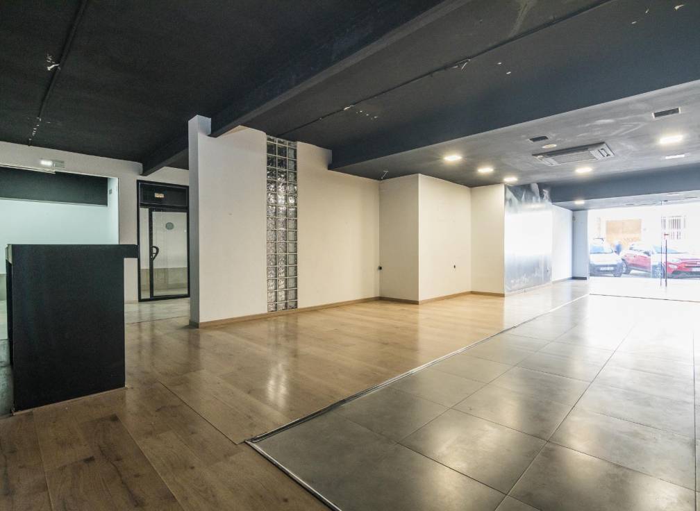 Segunda mano - Local comercial - Elche - Centro