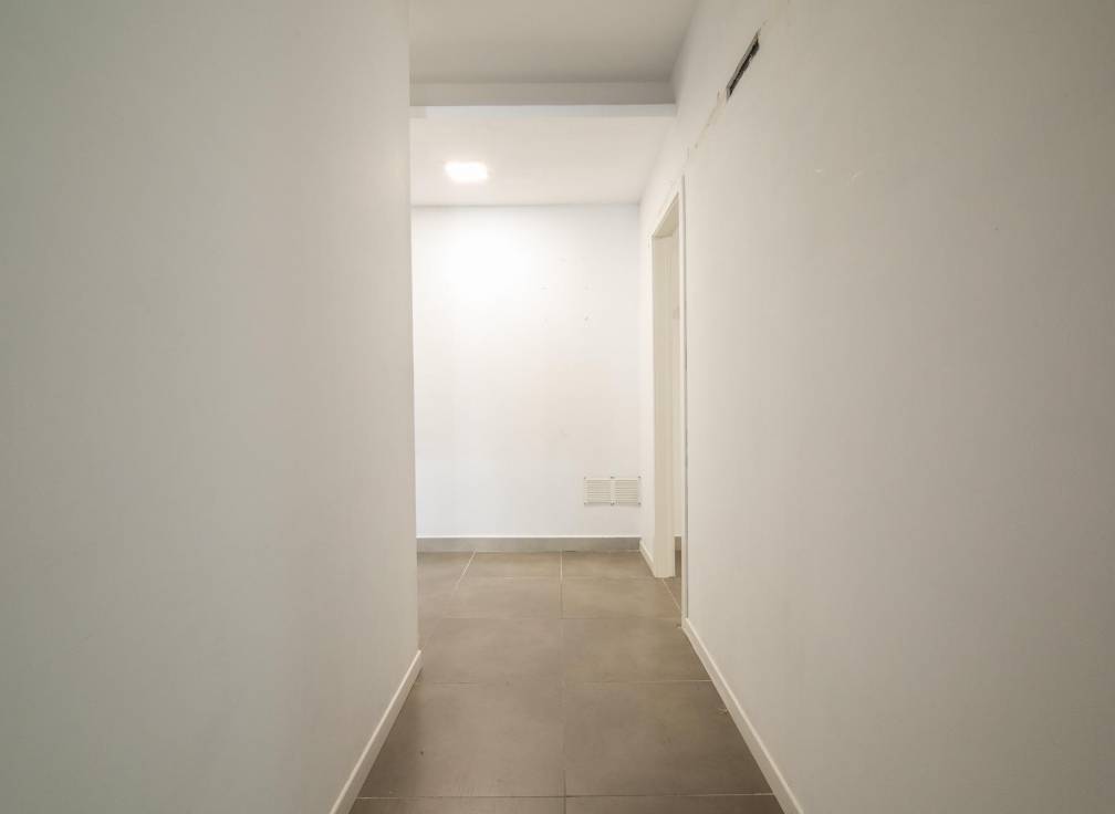 Segunda mano - Local comercial - Elche - Centro