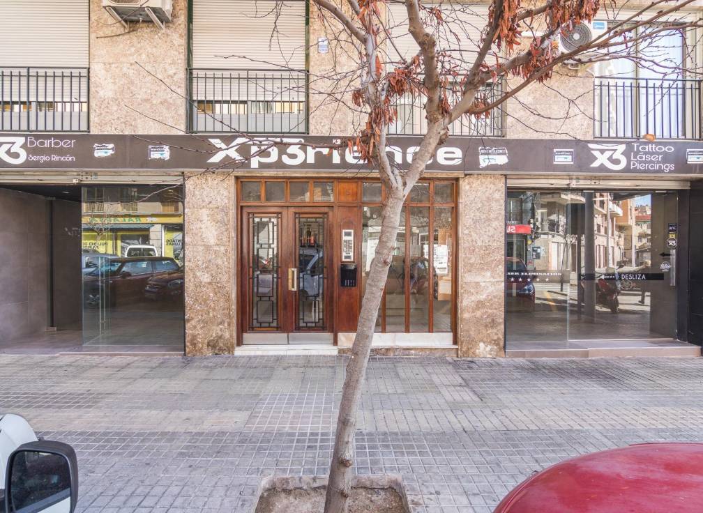 Segunda mano - Local comercial - Elche - Centro