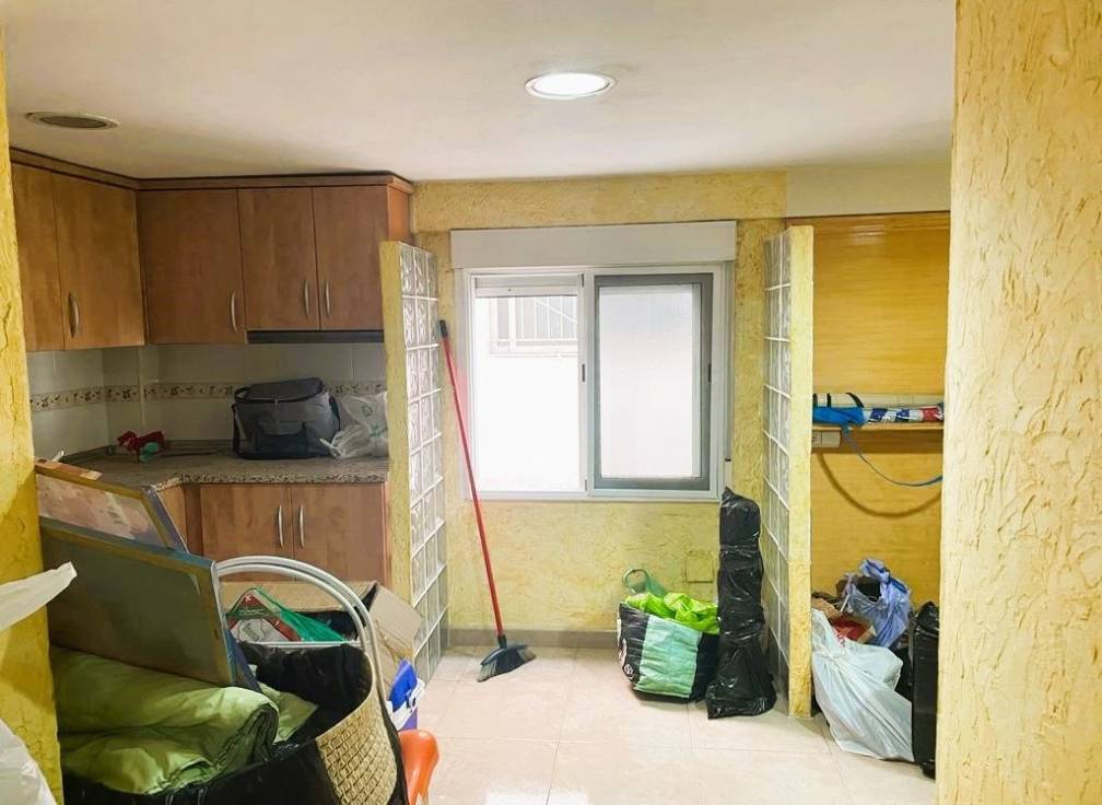Segunda mano - Local comercial - Elche - Plaza Crevillente-Juzgados
