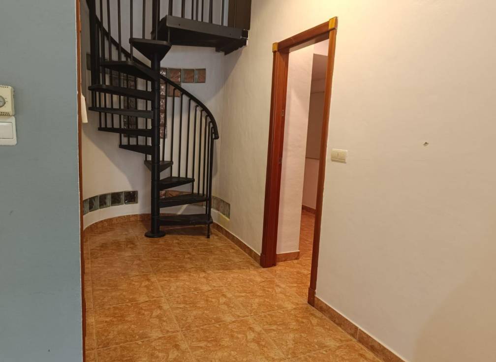 Segunda mano - Local comercial - Elche - Plaza Madrid