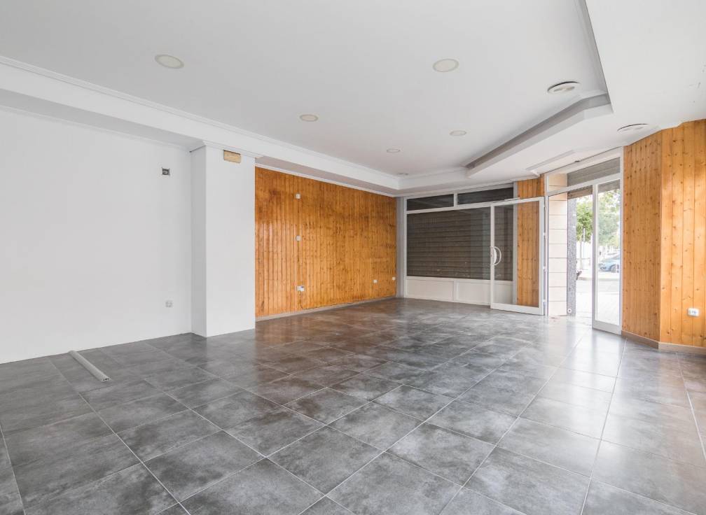 Segunda mano - Local comercial - Torrellano - Centro