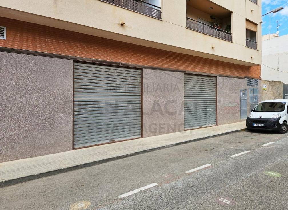 Segunda mano - Local comercial - Torrellano - Centro