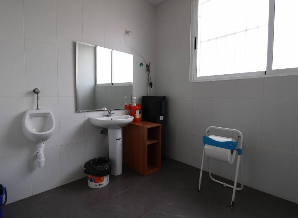 Segunda mano - Nave industrial - Elche Pedanías - Carretera del leon