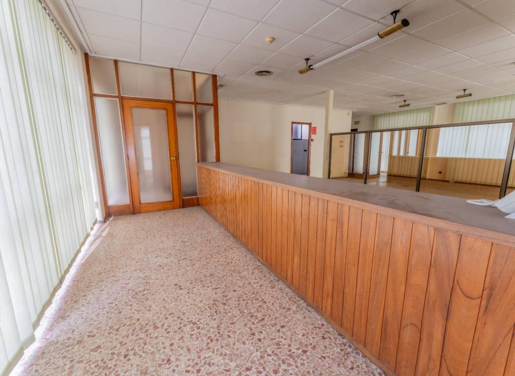 Segunda mano - Nave industrial - Elche - Toscar