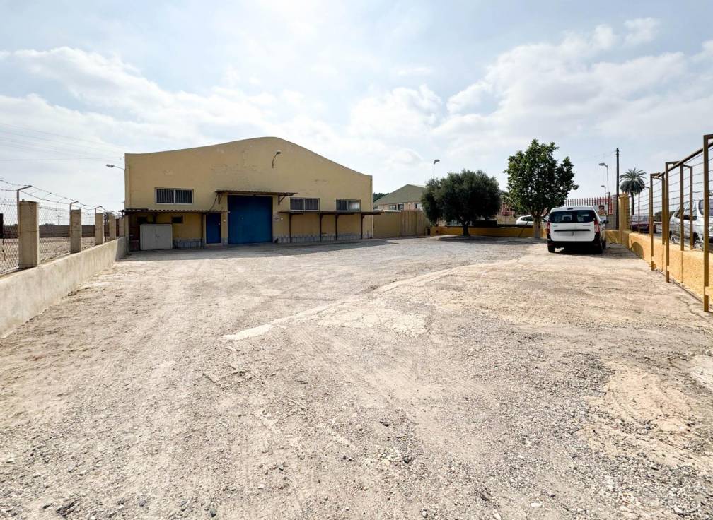 Segunda mano - Nave industrial - Matola - Algoda-Matola-Llano de San José