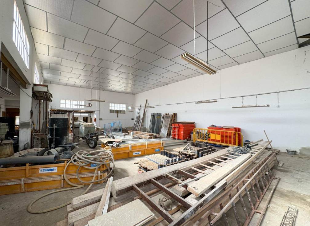 Segunda mano - Nave industrial - Matola - Algoda-Matola-Llano de San José