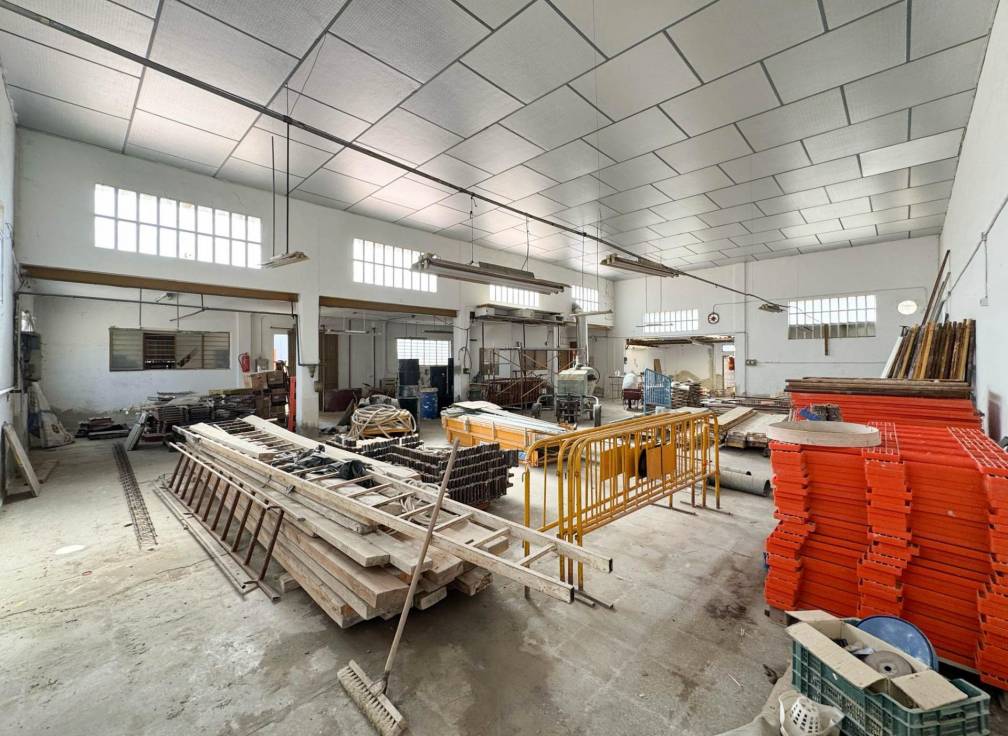 Segunda mano - Nave industrial - Matola - Algoda-Matola-Llano de San José