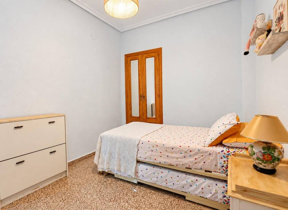 Segunda mano - Piso - Arenales del Sol - Tercera linea playa