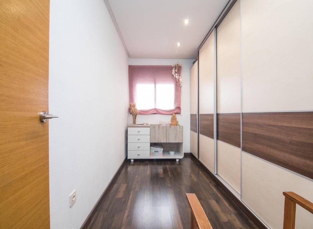 Segunda mano - Piso - Crevillent - Brico depot