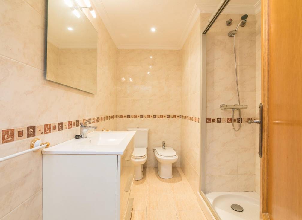 Segunda mano - Piso - Elche - Centro