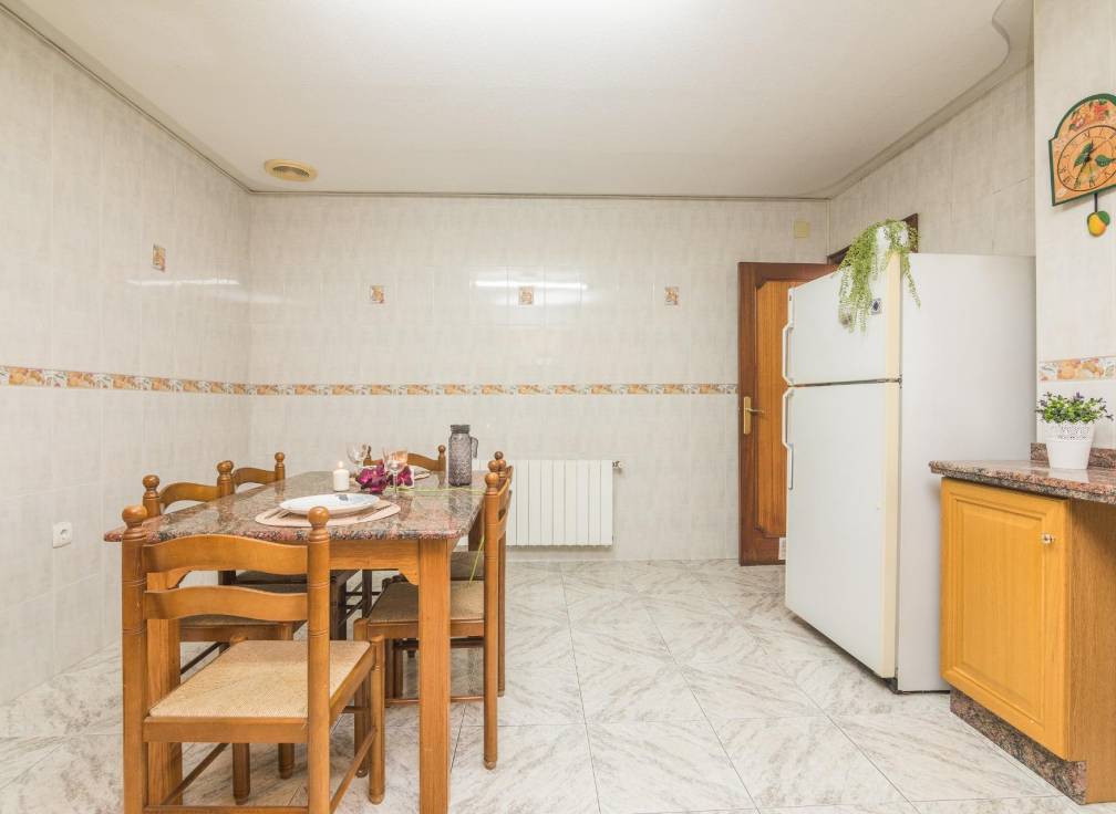 Segunda mano - Piso - Elche - Centro