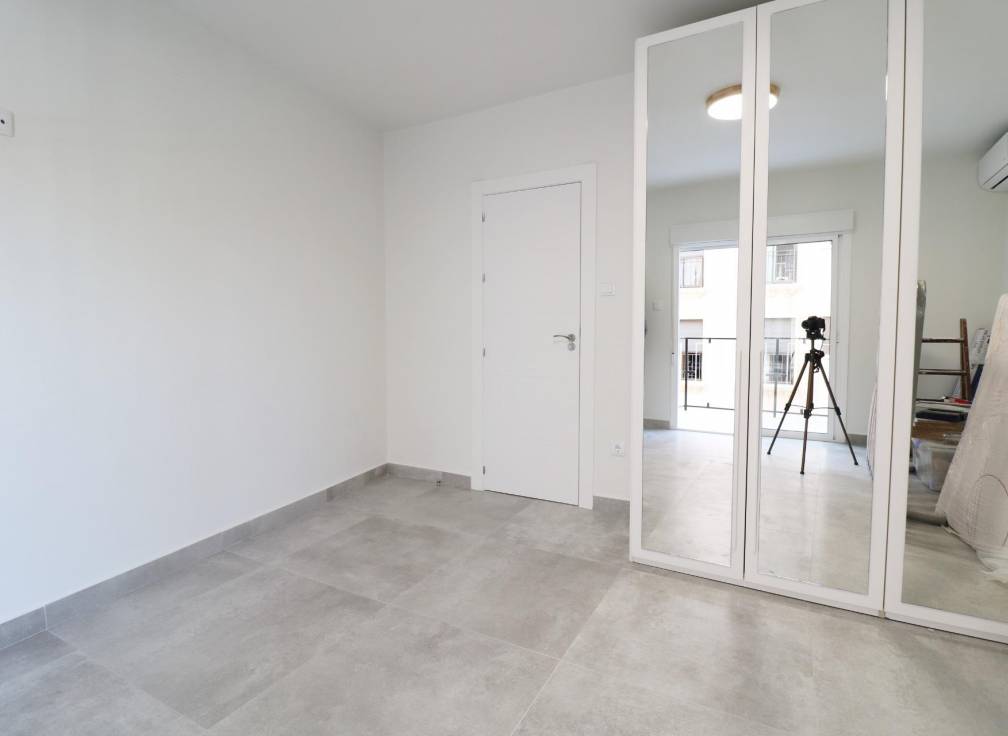 Segunda mano - Piso - Elche - Centro