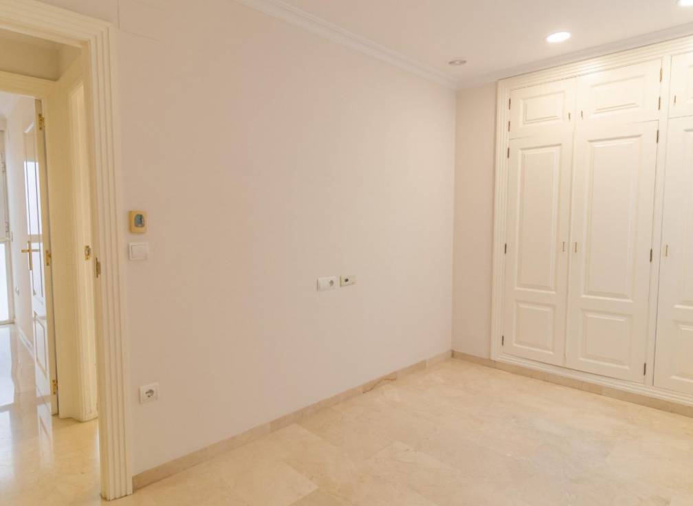 Segunda mano - Piso - Elche - Centro