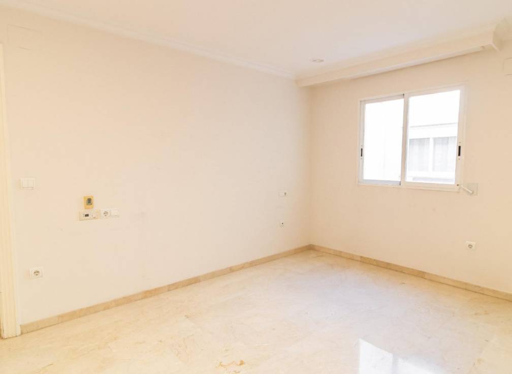 Segunda mano - Piso - Elche - Centro