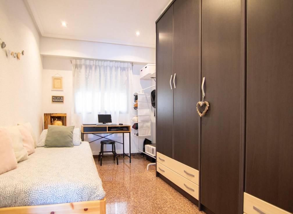 Segunda mano - Piso - Elche - Cortes valencianas