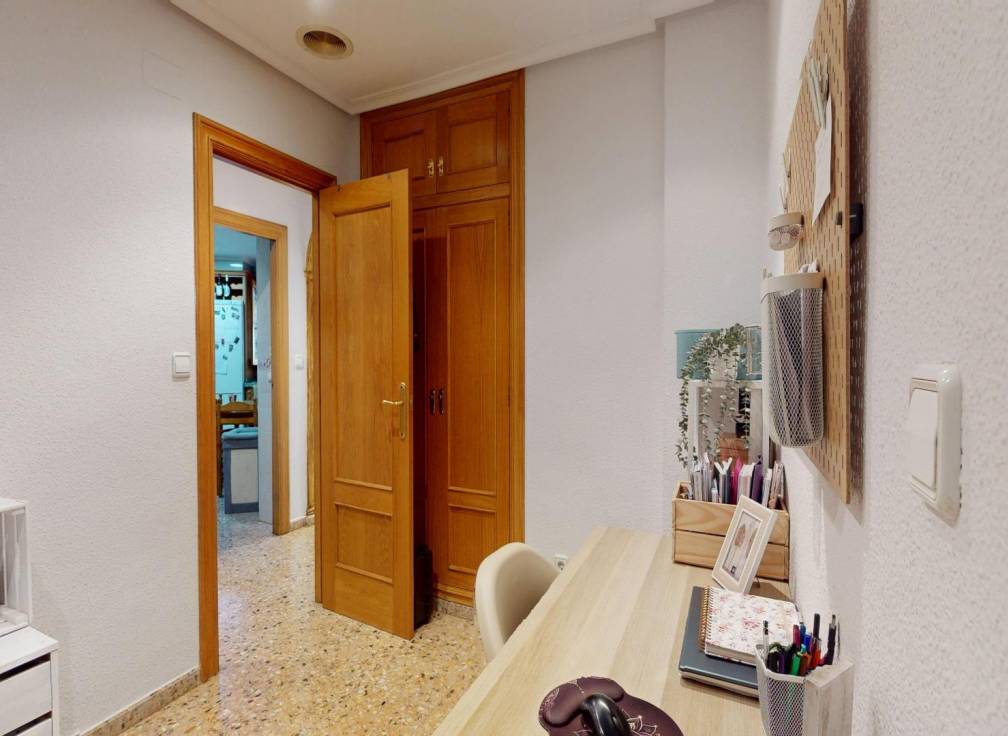 Segunda mano - Piso - Elche - Cortes valencianas