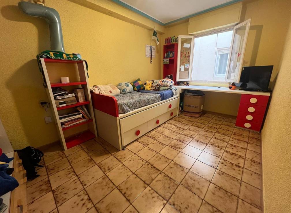 Segunda mano - Piso - Elche - Plaza Crevillente-Juzgados