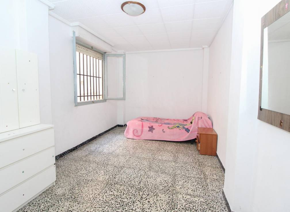 Segunda mano - Piso - Elche - Plaza Crevillente-Juzgados