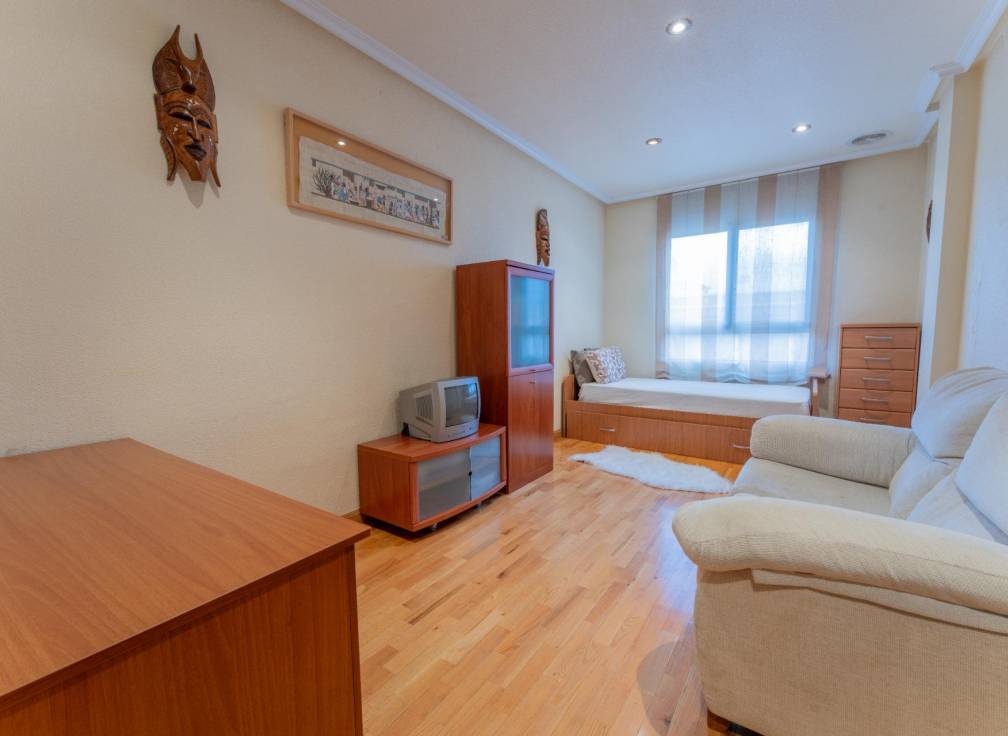 Segunda mano - Piso - Elche - Plaza Crevillente-Juzgados