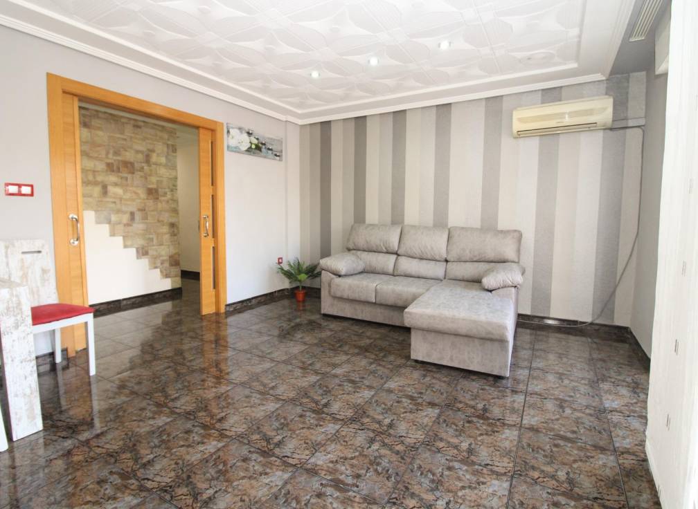 Segunda mano - Piso - Elche - Plaza Crevillente-Juzgados