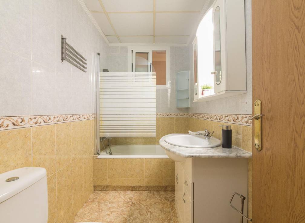 Segunda mano - Piso - Elche - Plaza Crevillente-Juzgados