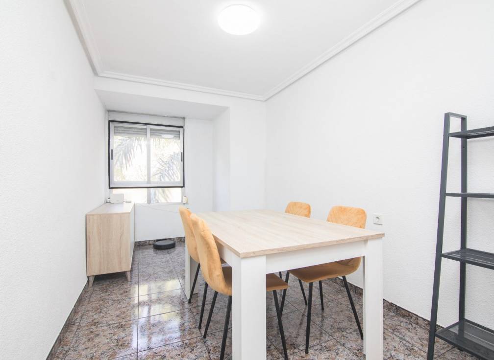 Segunda mano - Piso - Elche - Plaza Crevillente-Juzgados