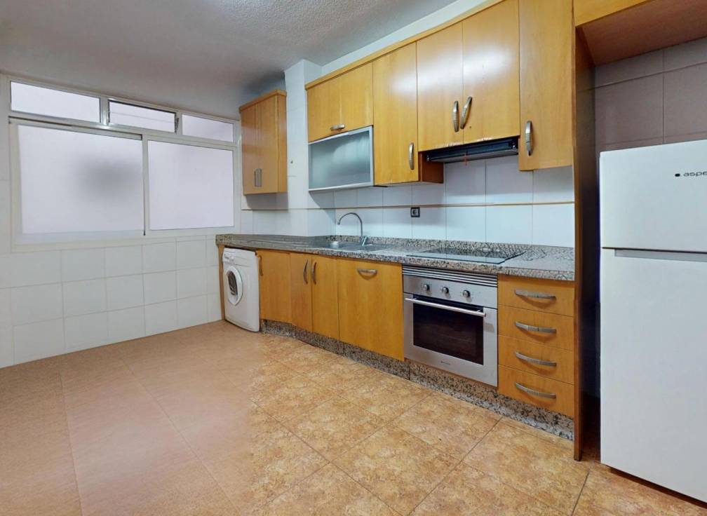 Segunda mano - Piso - Elche - Plaza Crevillente-Juzgados