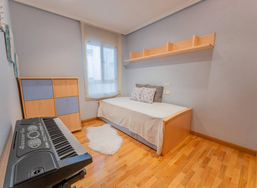 Segunda mano - Piso - Elche - Plaza Crevillente-Juzgados
