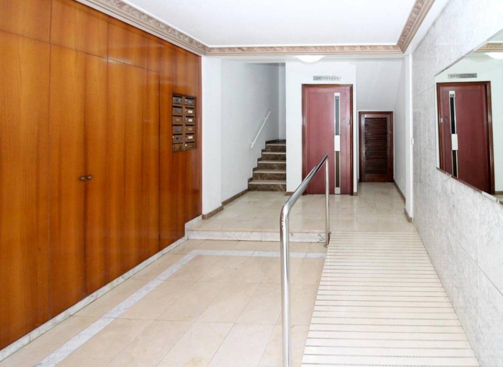 Segunda mano - Piso - Elche - Plaza Crevillente-Juzgados