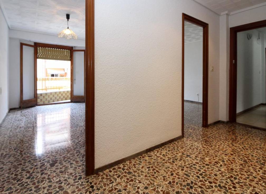 Segunda mano - Piso - Elche - Plaza Crevillente-Juzgados