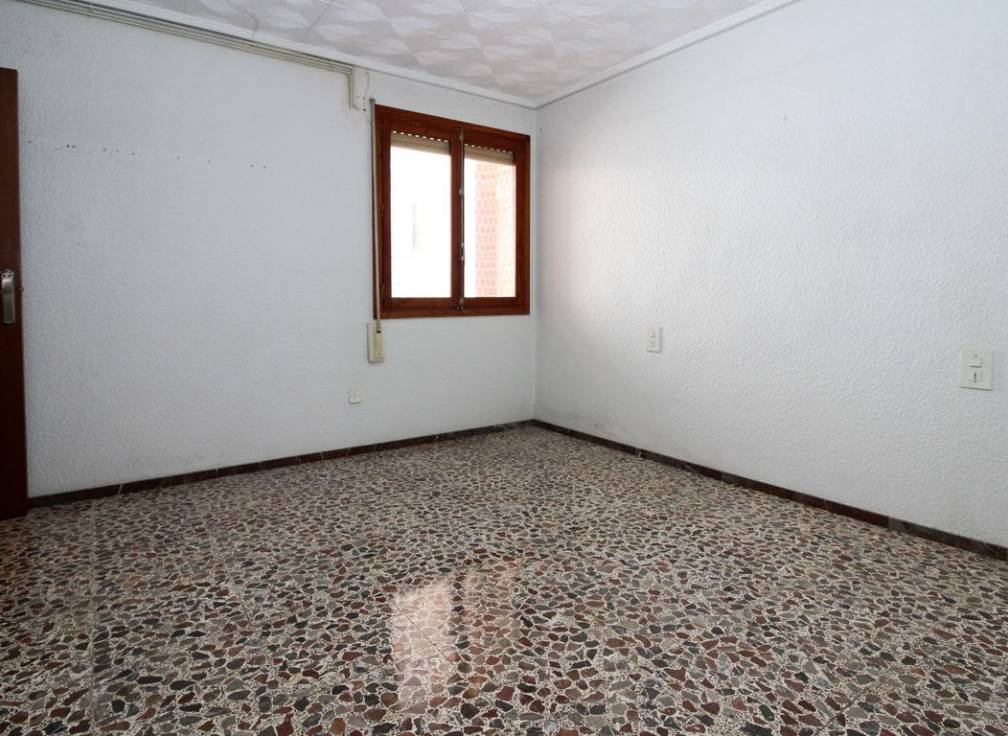 Segunda mano - Piso - Elche - Plaza Crevillente-Juzgados