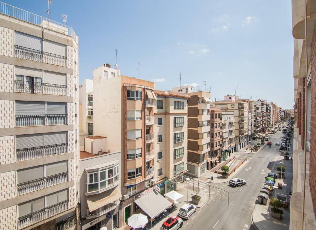 Segunda mano - Piso - Elche - Reina Victoria-Miguel Hernández