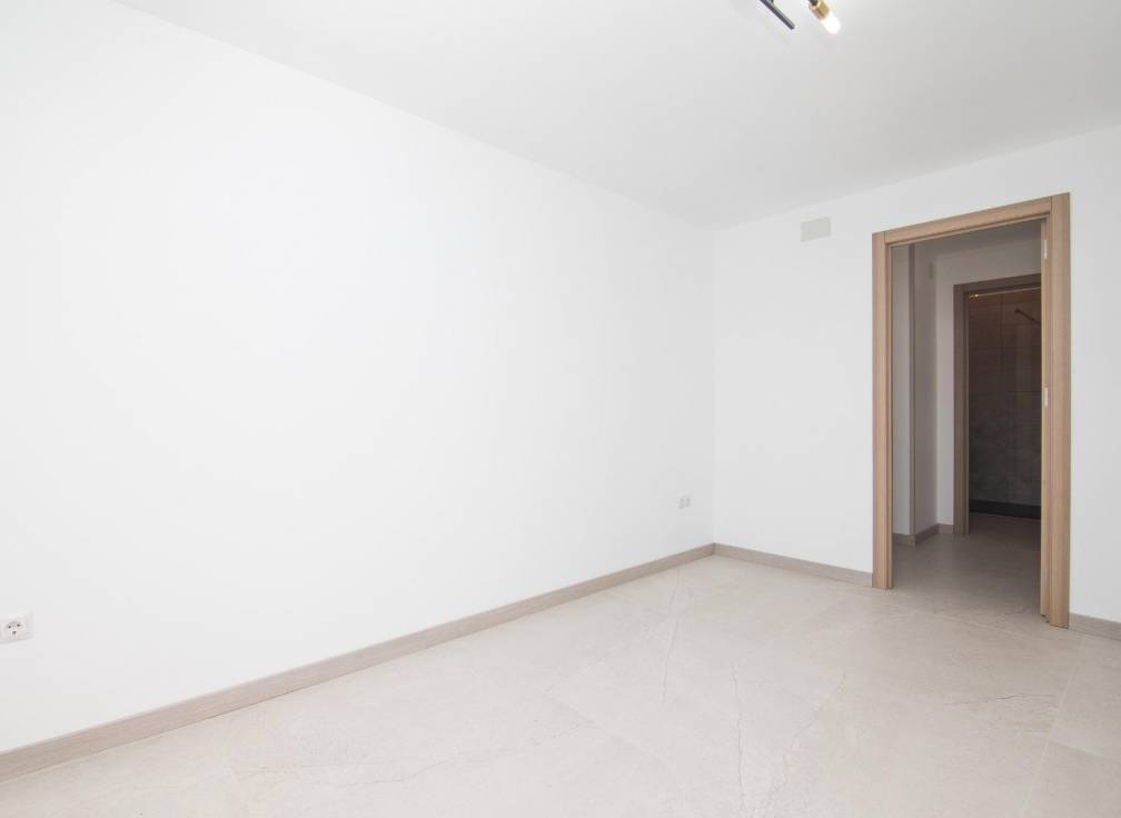 Segunda mano - Piso - Elche - Reina Victoria-Miguel Hernández