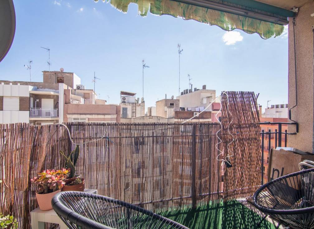 Segunda mano - Piso - Elche - Reina Victoria-Miguel Hernández